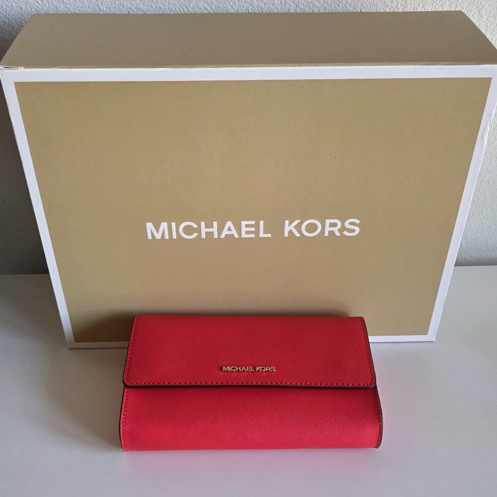 Brand New Michael Kors Saffiano Leather 3-in-1 Crossbody